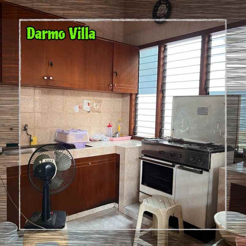 dijual rumah darmo villa