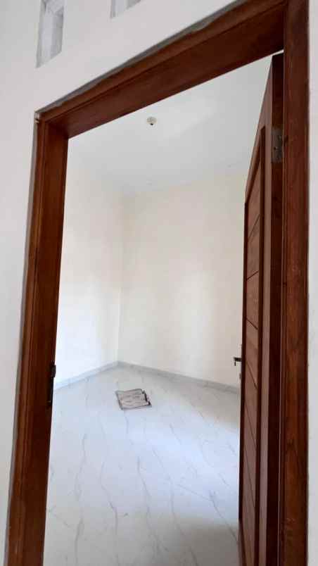 dijual rumah dekat umy