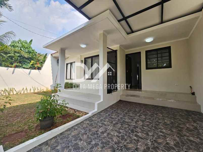 dijual rumah dengan halaman di graha raya bintaro