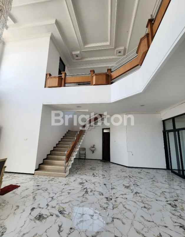 dijual rumah dharmahusada