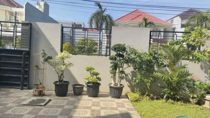 dijual rumah dharmahusada mas