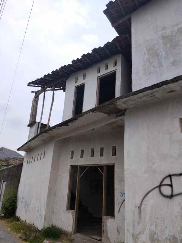 dijual rumah di gergunung klaten utara kec klaten