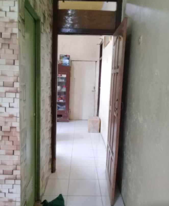 dijual rumah di gg ampera 4 blok desa 1