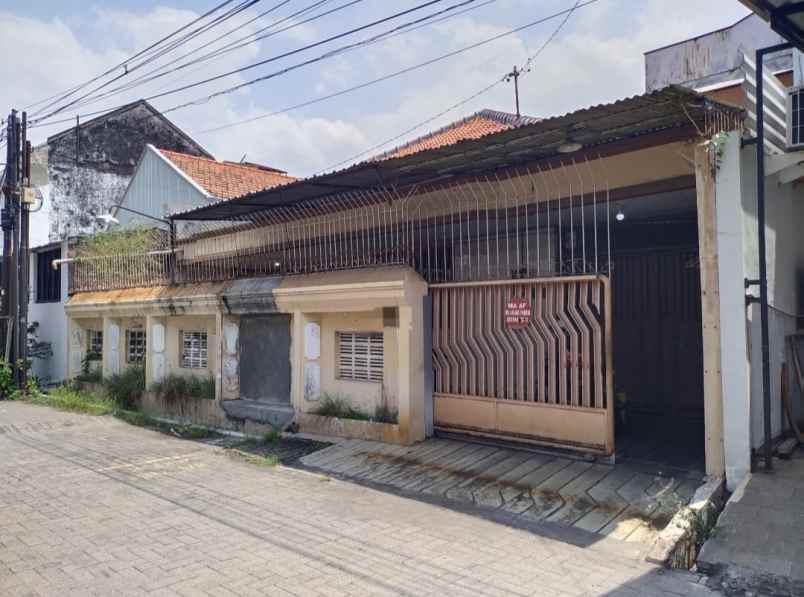 dijual rumah di karang wulan semarang