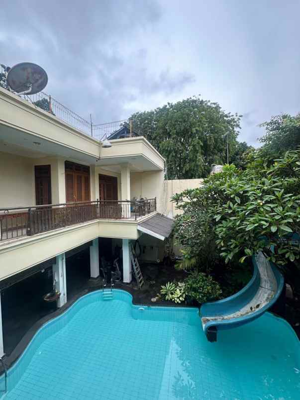 dijual rumah di menteng jakarta pusat