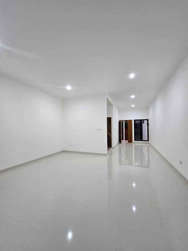 dijual rumah duren sawit