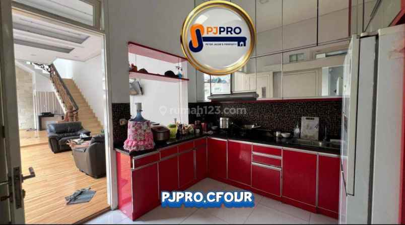 dijual rumah duren sawit