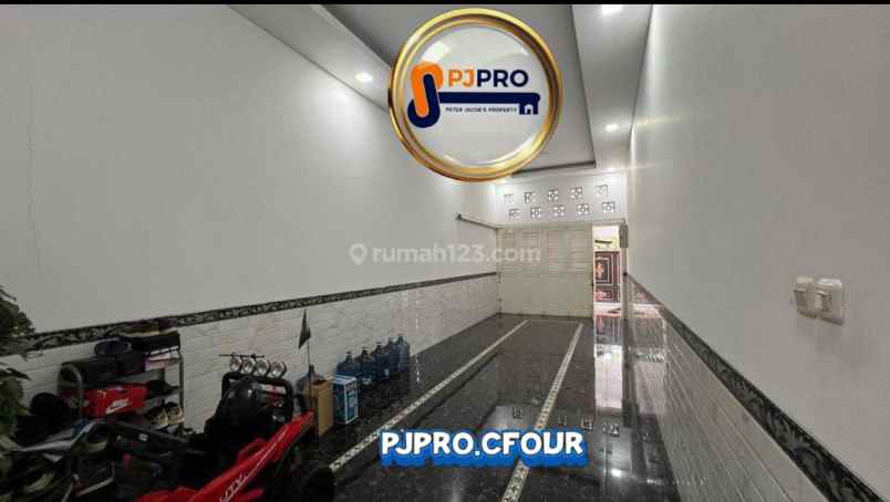 dijual rumah duren sawit