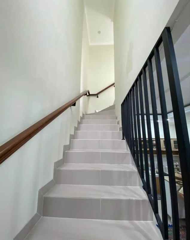 dijual rumah elmira residence cilodong