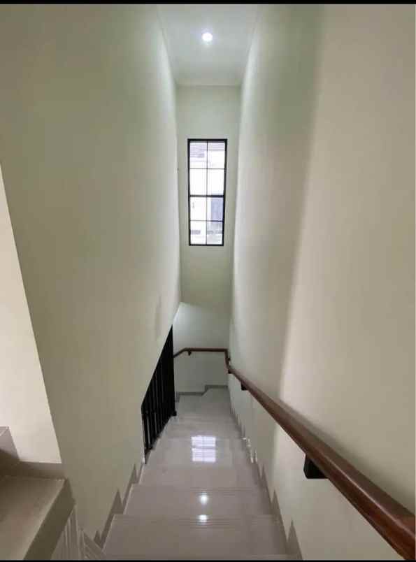 dijual rumah elmira residence cilodong