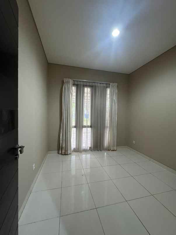 dijual rumah foglio foresta bsd city