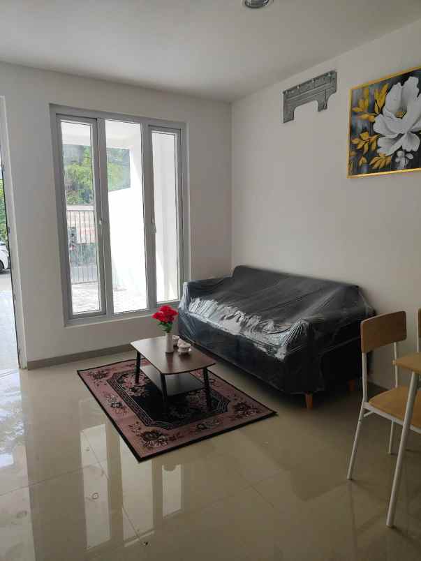 dijual rumah gading griya residence