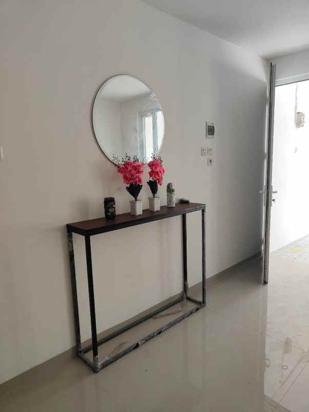 dijual rumah gading griya residence