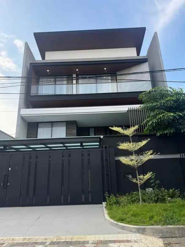 dijual rumah galaxy bumi permai 1 araya 1 surabaya