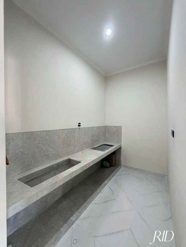 dijual rumah galaxy bumi permai