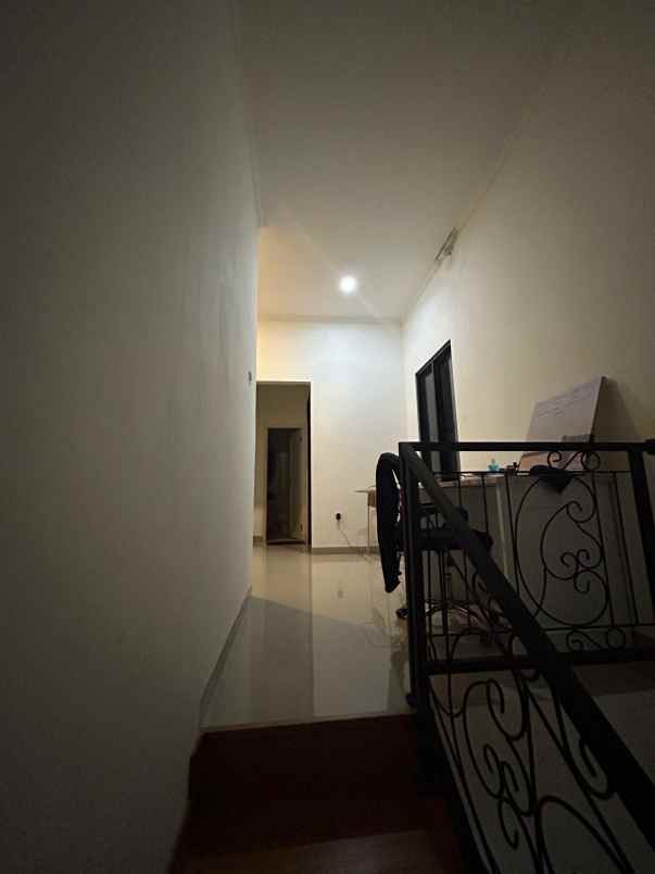 dijual rumah geneve residence cilodong