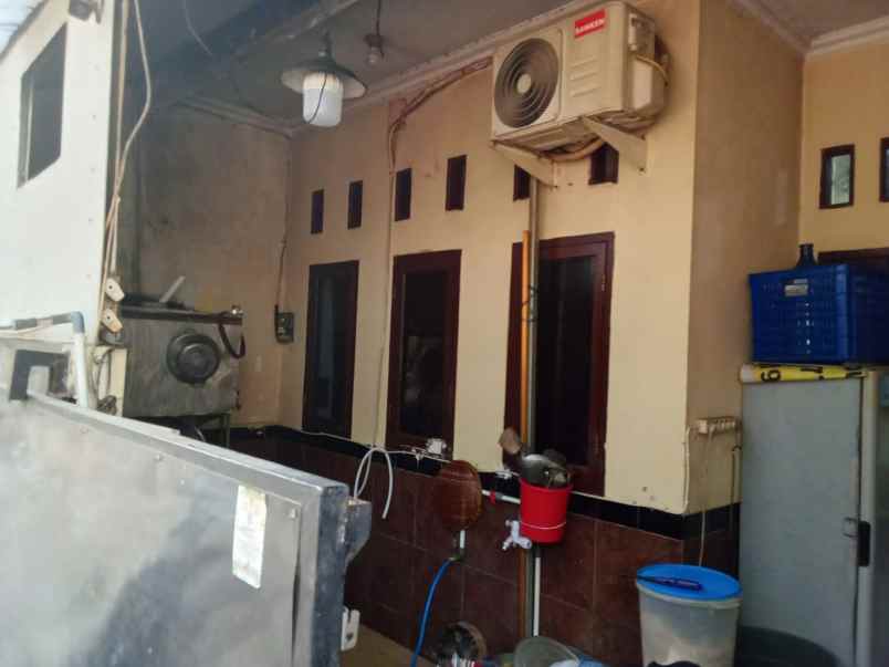 dijual rumah gg makam kampung dukuh rt