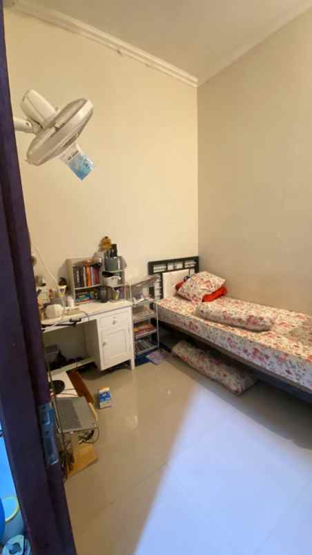 dijual rumah gg makam kampung dukuh rt