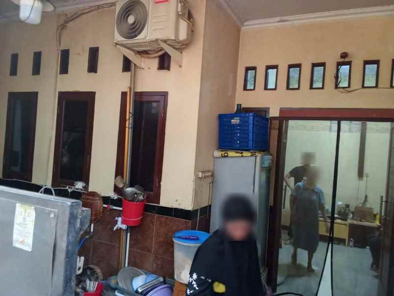 dijual rumah gg makam kampung dukuh rt