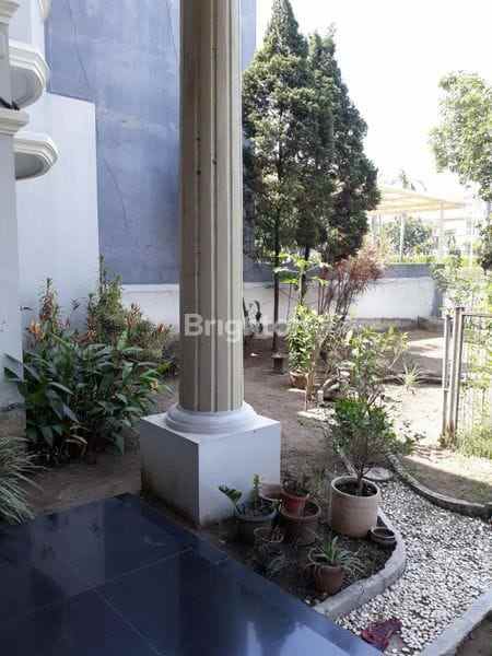 dijual rumah graha family citraland surabaya barat