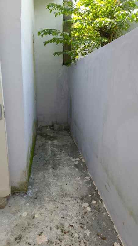 dijual rumah grand kedamean regency