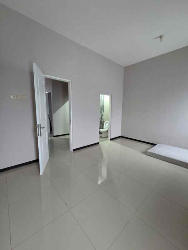 dijual rumah gunung anyar jl modern