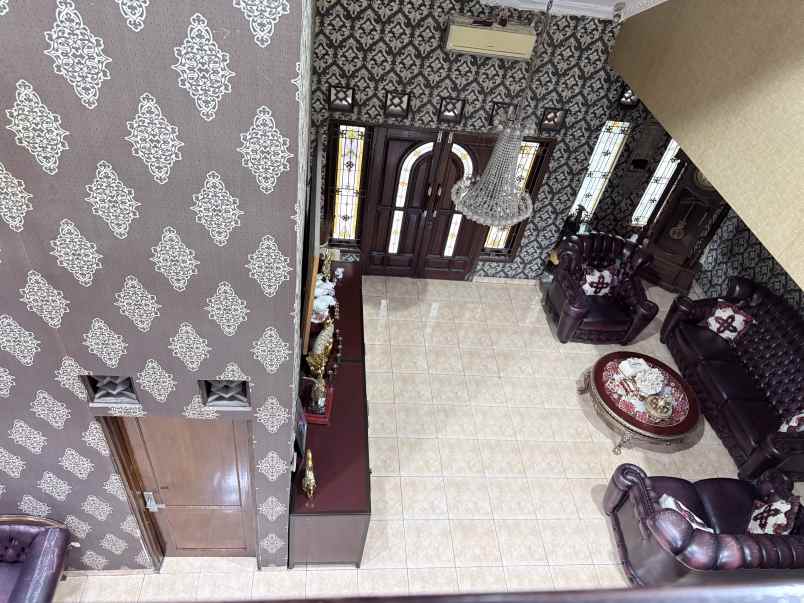 dijual rumah hadap taman di griya bintara indah bekasi