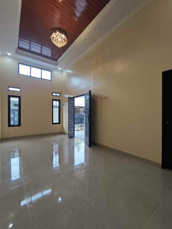 dijual rumah harapan indah