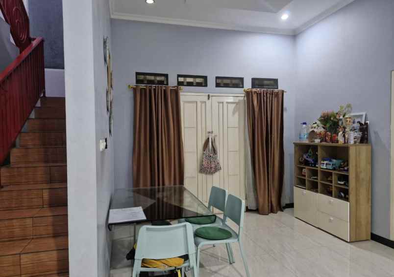 dijual rumah hook di dukuh bima kota legenda bekasi