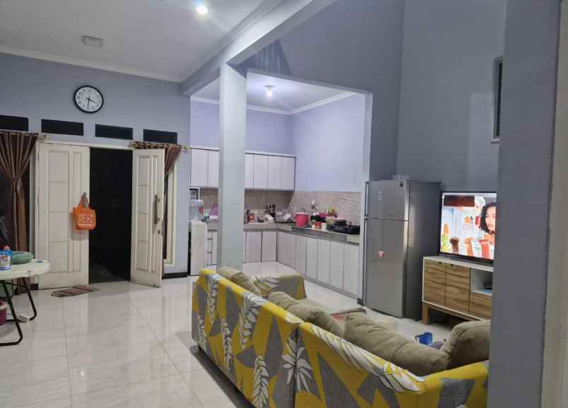 dijual rumah hook di dukuh bima kota legenda bekasi