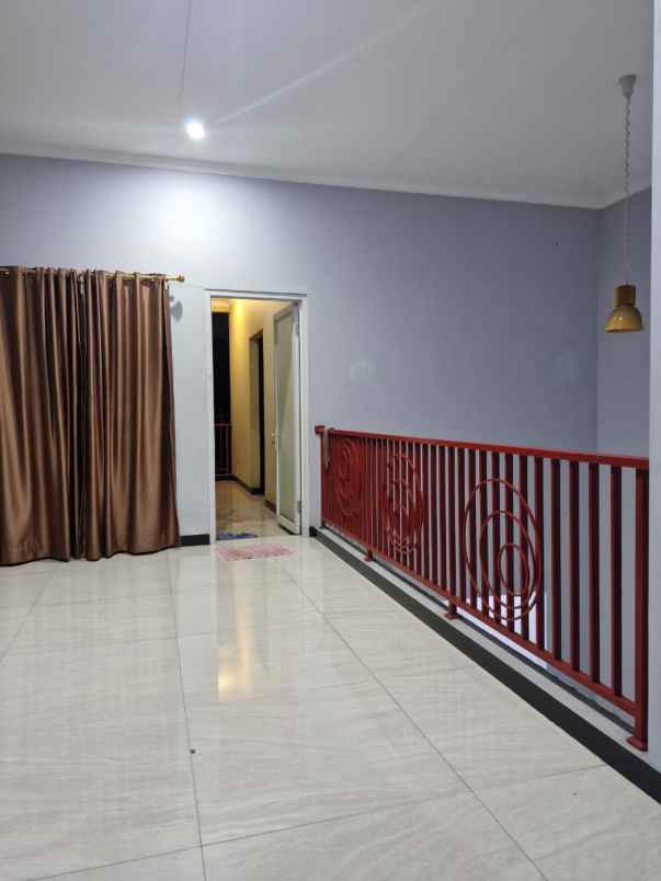 dijual rumah hook di dukuh bima kota legenda bekasi