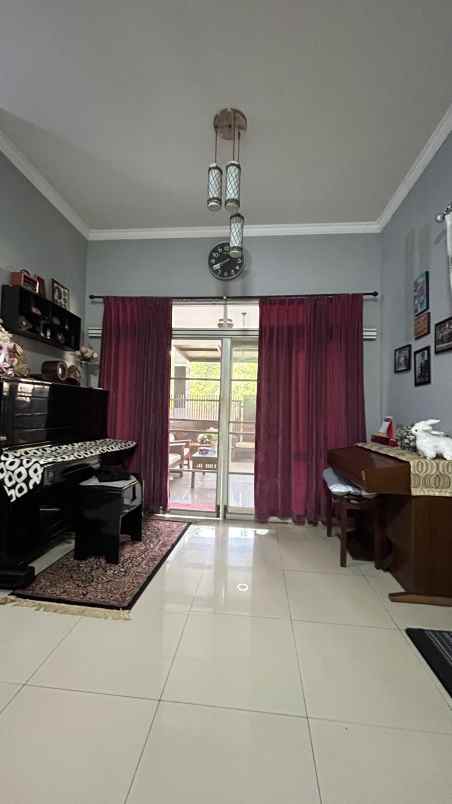 dijual rumah hook sakura regency jatiasih bekasi