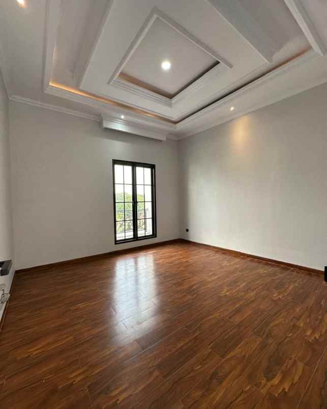 dijual rumah jagakarsa