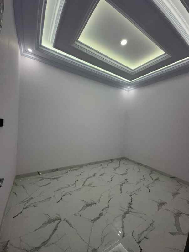 dijual rumah jagakarsa jakarta selatan