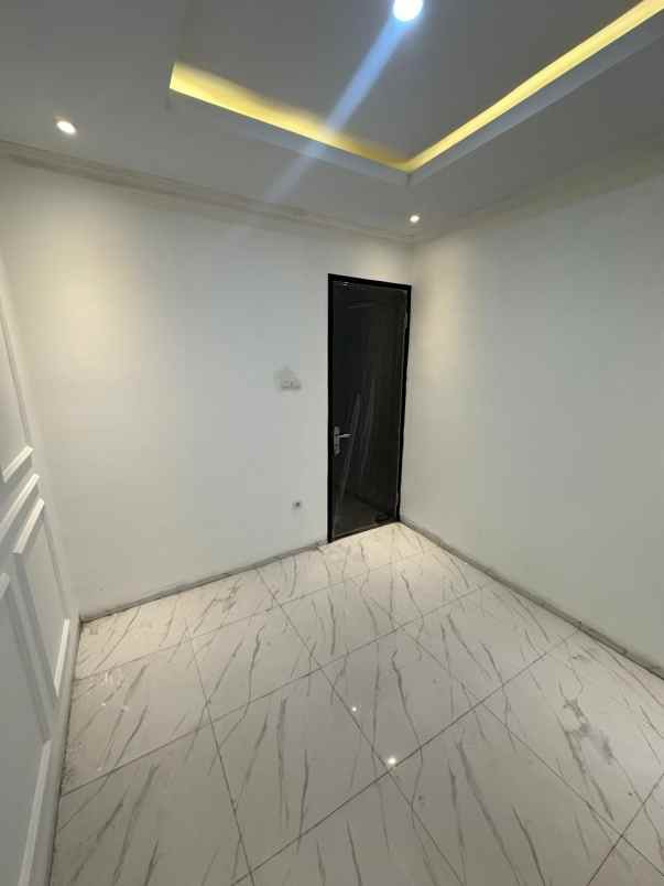 dijual rumah jagakarsa jakarta selatan