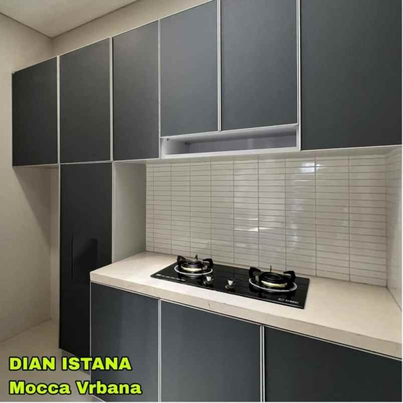 dijual rumah jalan dian istana