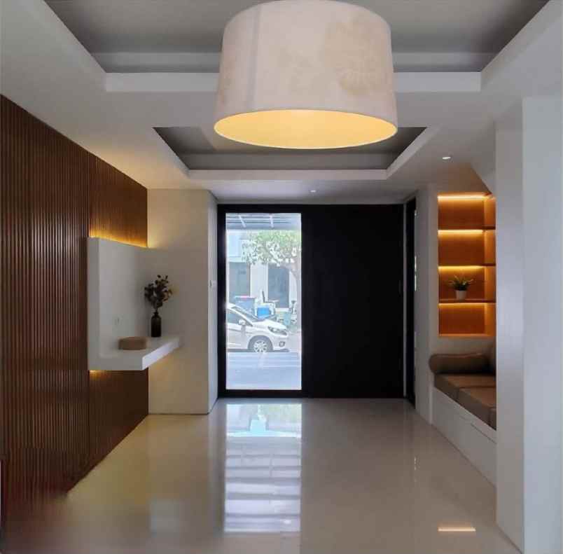 dijual rumah jalan dian istana