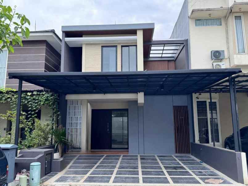 dijual rumah jalan dian istana