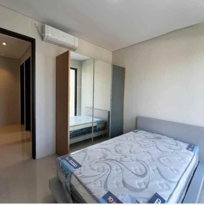 dijual rumah jalan dian istana