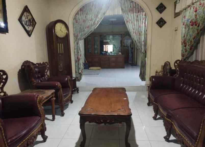 dijual rumah jalan goa ria no 26
