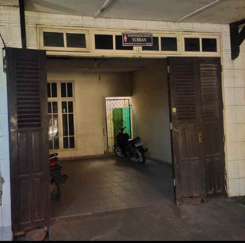 dijual rumah jalan goa ria no 26