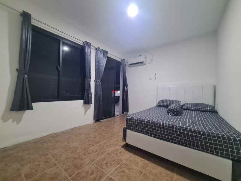 dijual rumah jalan mampang prapatan