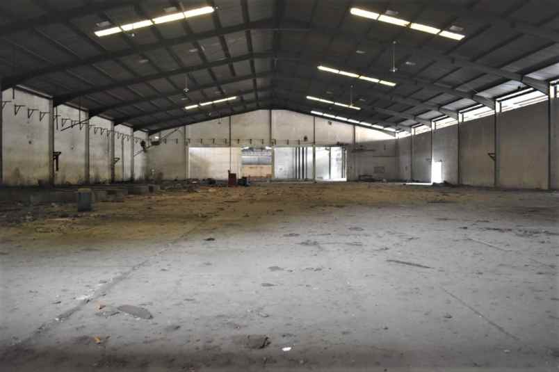 dijual rumah jalan raya kaliabang