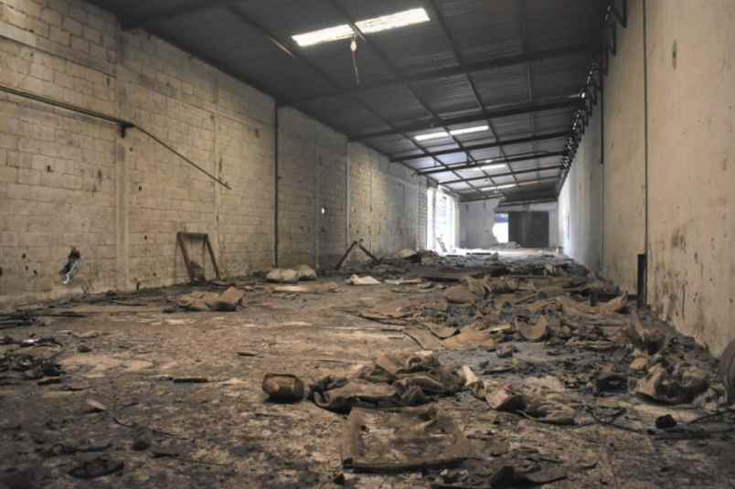 dijual rumah jalan raya kaliabang