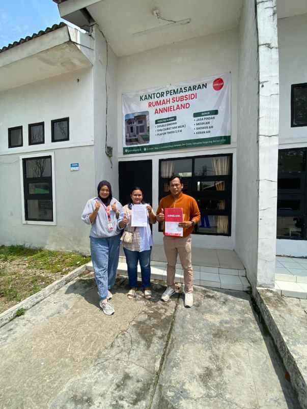 dijual rumah jalan raya megu cisoka