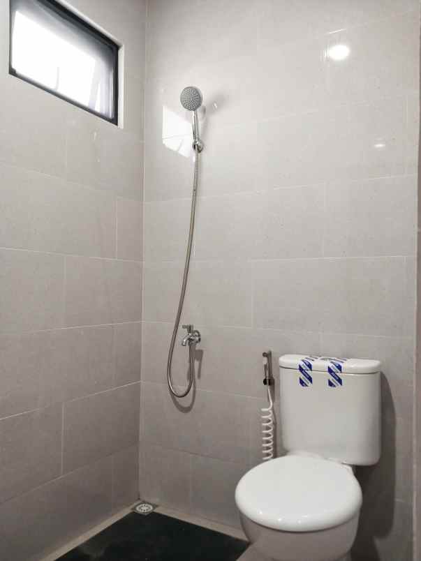 dijual rumah jalan setia mekar tambun