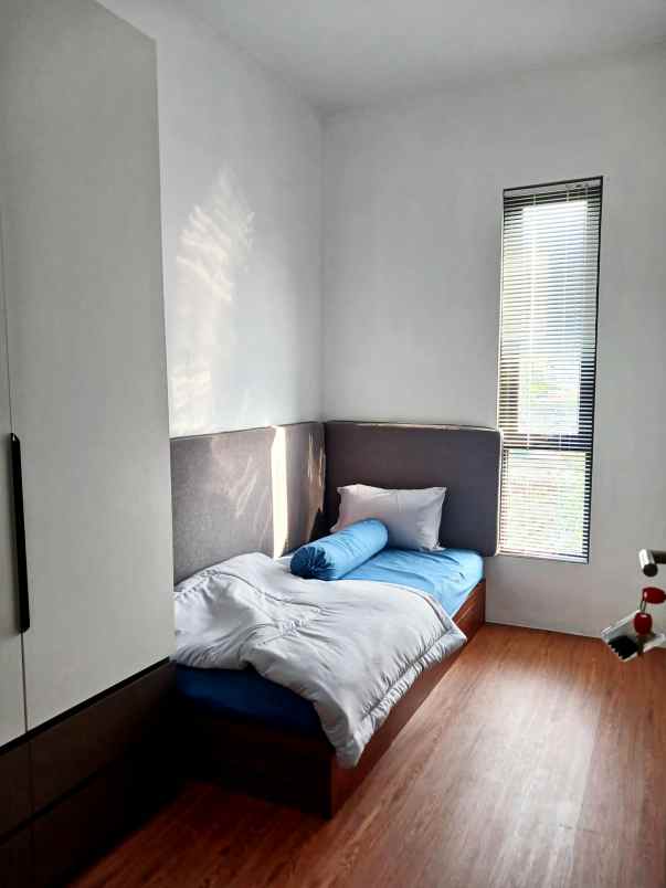 dijual rumah jalan setia mekar tambun