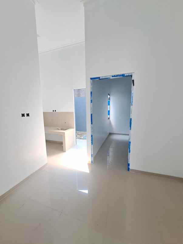 dijual rumah jalan srijaya