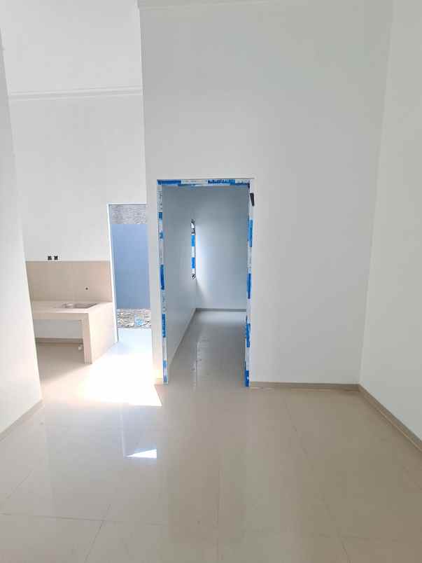 dijual rumah jalan srijaya