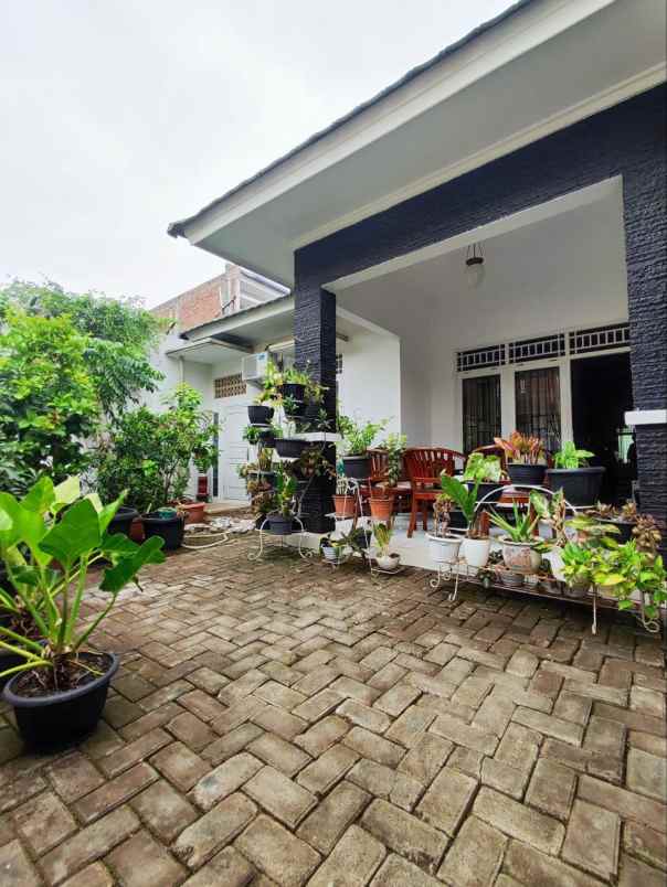 dijual rumah jk177